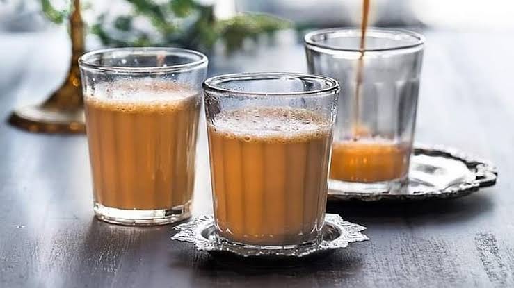 চা: উপকারের পাশাপাশি রয়েছে কিছু ঝুঁকিও
